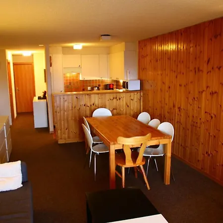 Mayens De L'ours Cz 013 - Mountain 8 Per